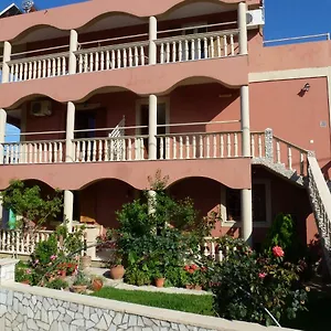 marinos-studios-lourdata.kefaloniahotels.net/