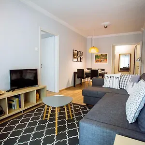 luxurious-modern-walk-everywhere-5-amenities.hotels-of-thessaloniki.com/