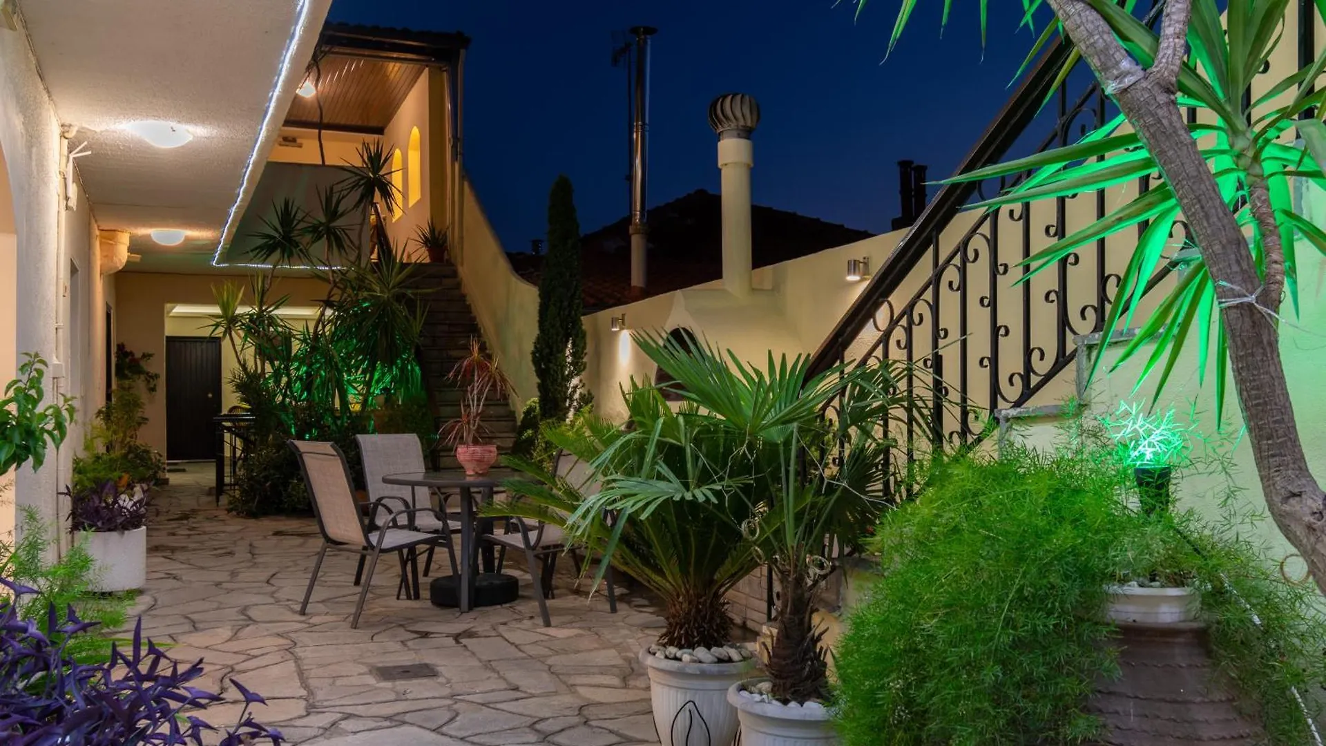 Hotel Petunia نيوس مارماراس